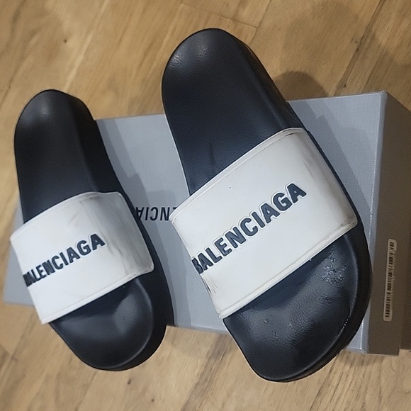 BALENCIAGA Logo Pool Slide Sandal White And Black - Picture 6 of 8